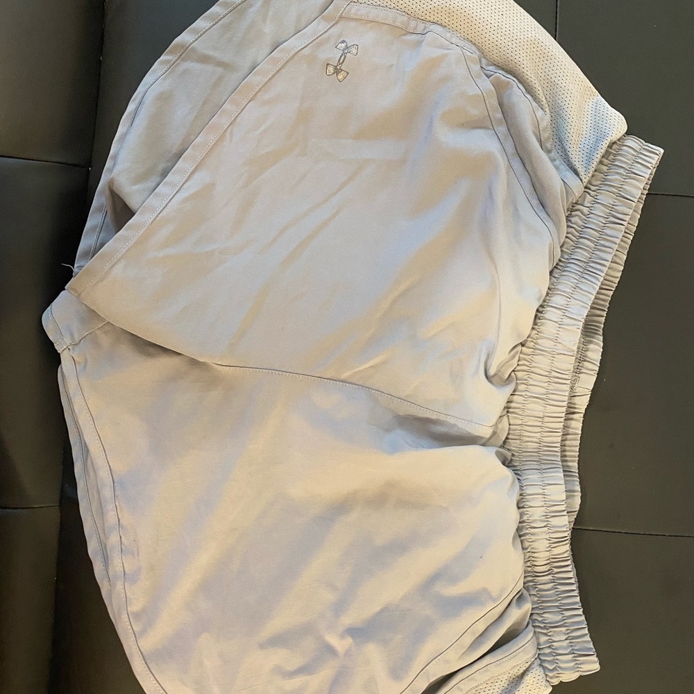 Under Armour Women's Athletic Shorts - Light Gray